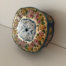 Scatola di latta vintage con