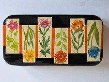 Vecchia scatola di latta