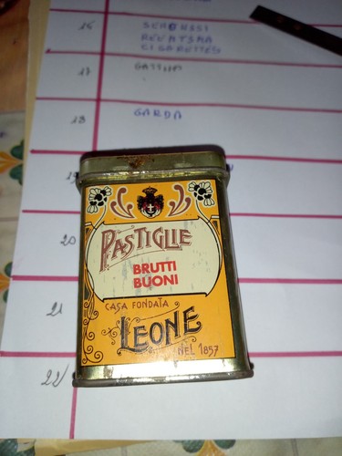 Scatola latta pastiglie brutti - scatola,