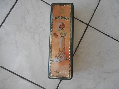 Scatola latta vintage - di,